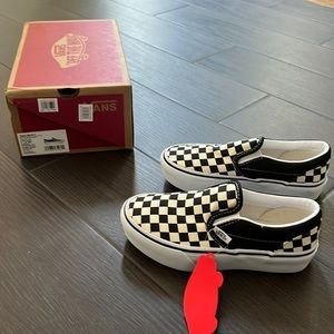 Brand new vans classic slip on P